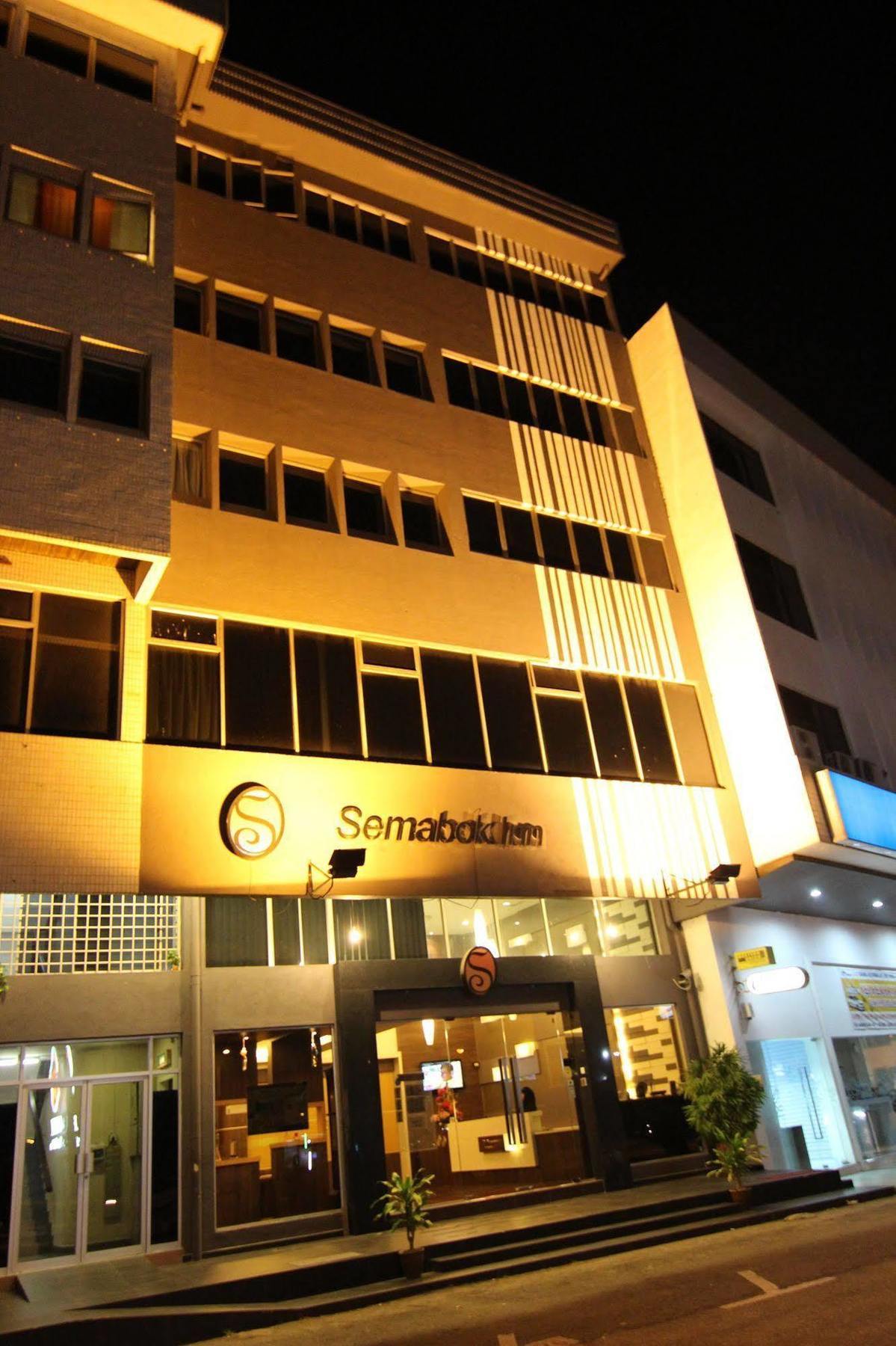 Hotel Zamburger Cheese Melaka Exterior photo